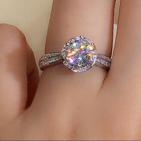 New 925 Sterling silver diamond stone Ring - Picture 4 of 5